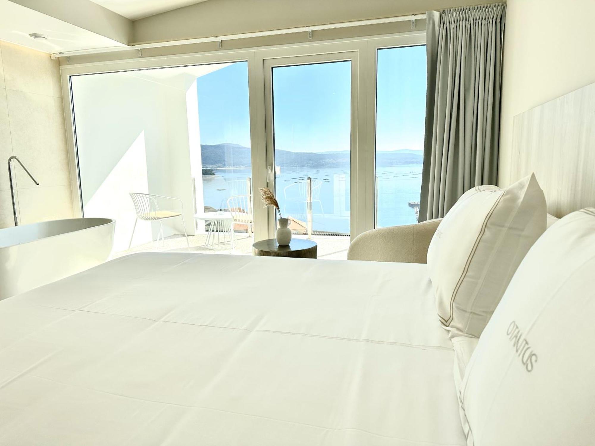 Otantus Hotel Muros Bagian luar foto