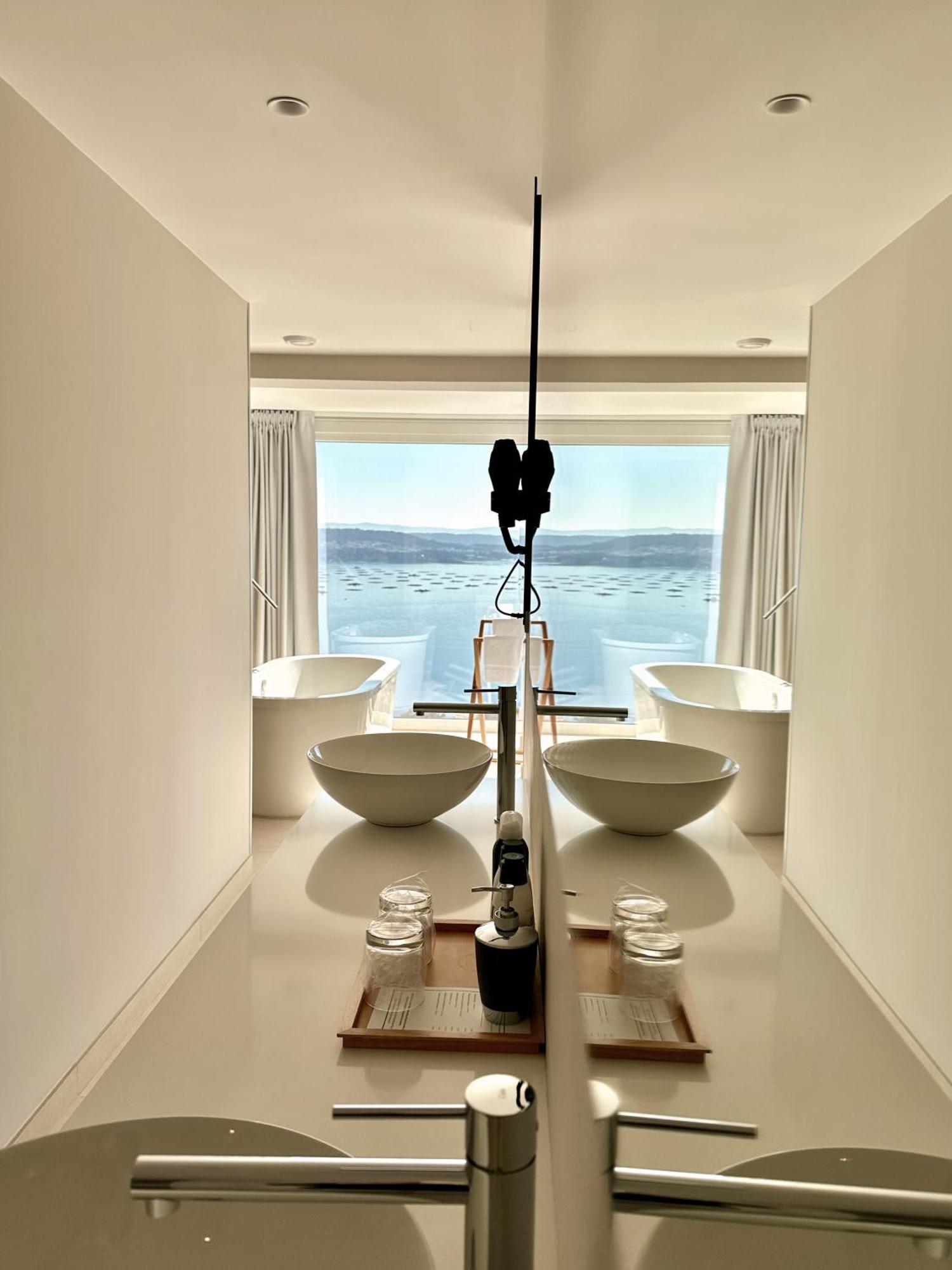 Otantus Hotel Muros Bagian luar foto